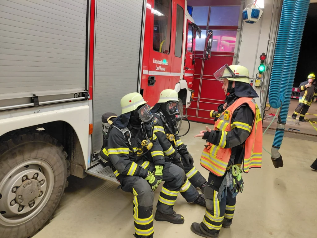 Atemschutz-Notfallübung bei der FF Worfelden! 2 ffw ATG Notfall Uebung 1